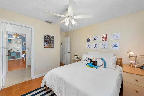 1291 NW 192nd Way Pembroke Pines FL 33029