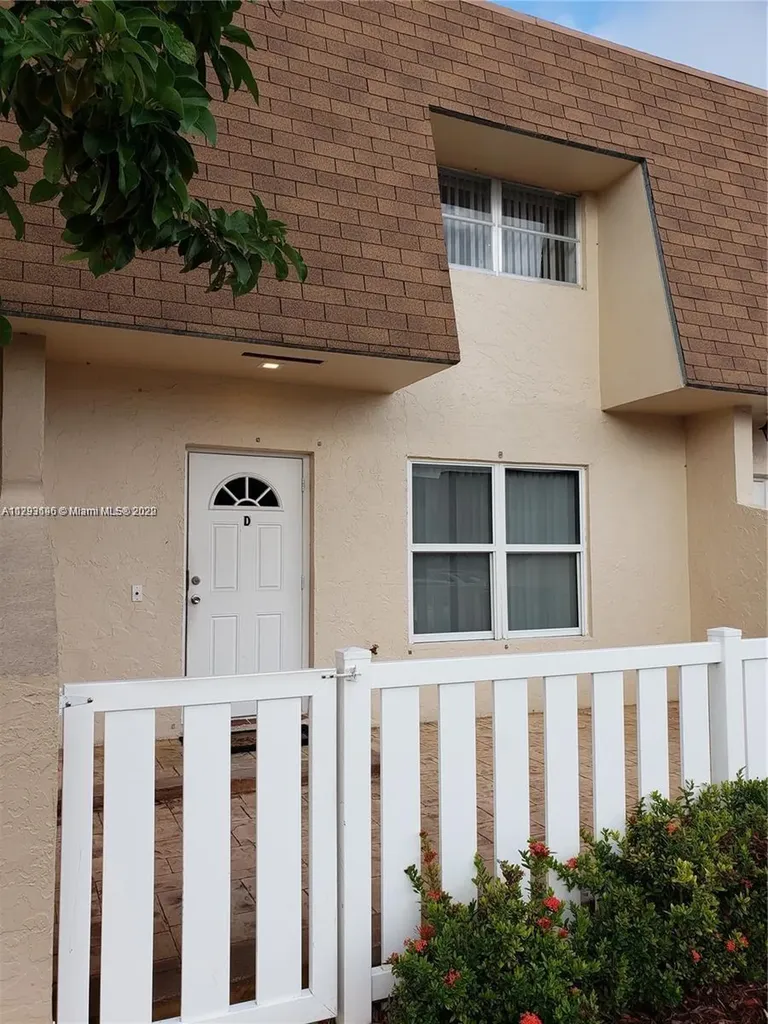 8091 NW 12th Street Margate FL 33063