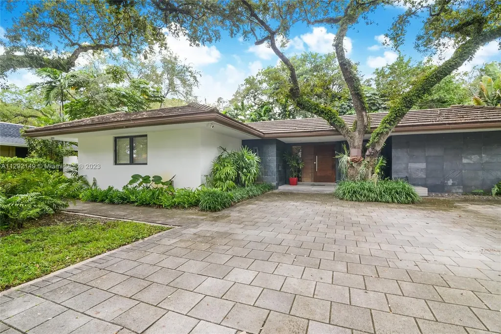 2140 NE 190th Terrace North Miami Beach FL 33179