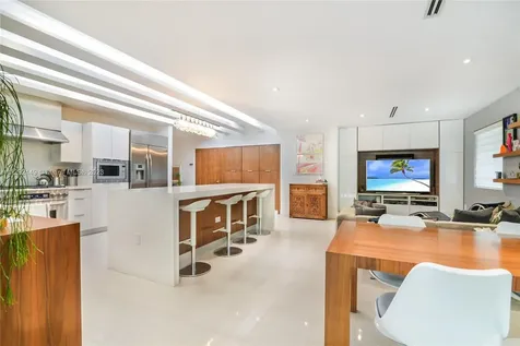 2140 NE 190th Terrace North Miami Beach FL 33179