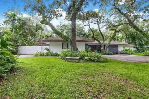 2140 NE 190th Terrace North Miami Beach FL 33179