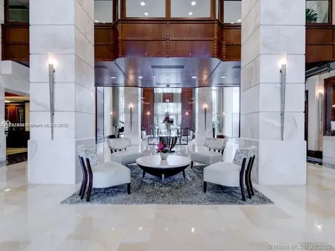 19501 W Country Club Drive Aventura FL 33180