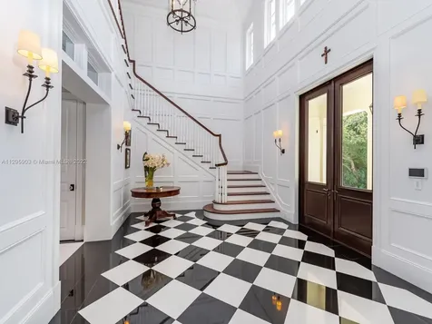 555 Reinante Avenue Coral Gables FL 33156