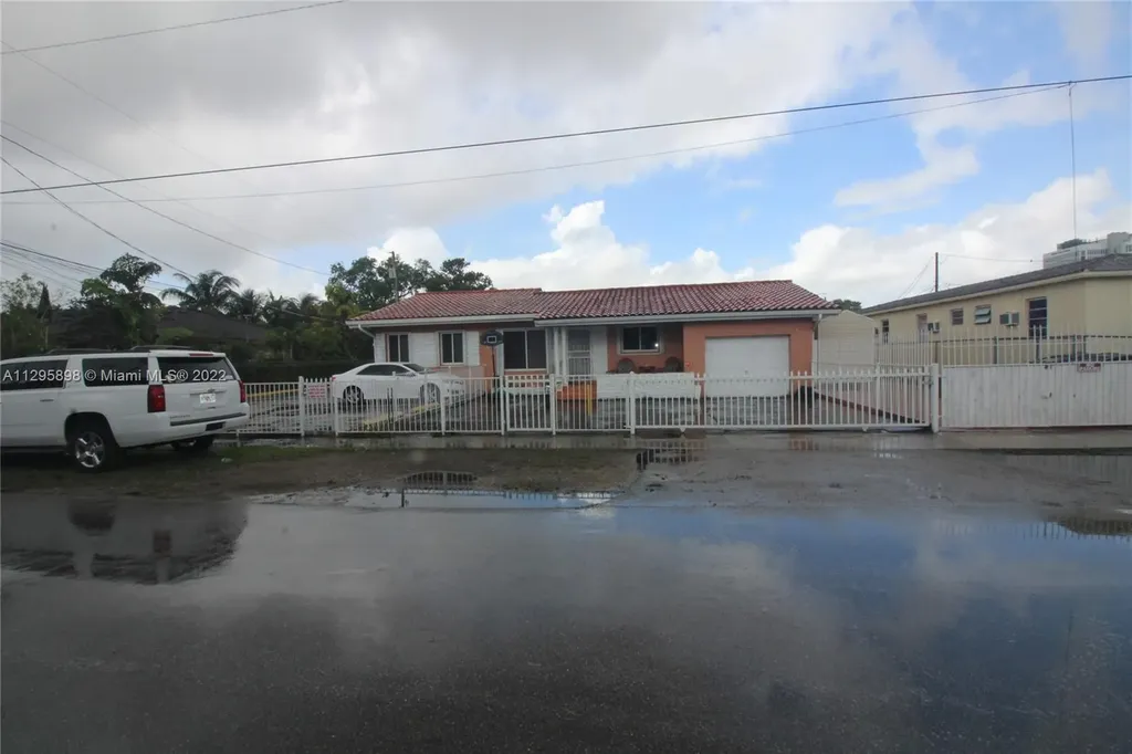 1030 SW 24th Avenue Miami FL 33135