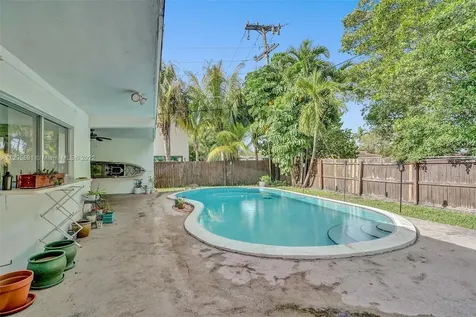 19401 NE 22nd Road North Miami Beach FL 33179