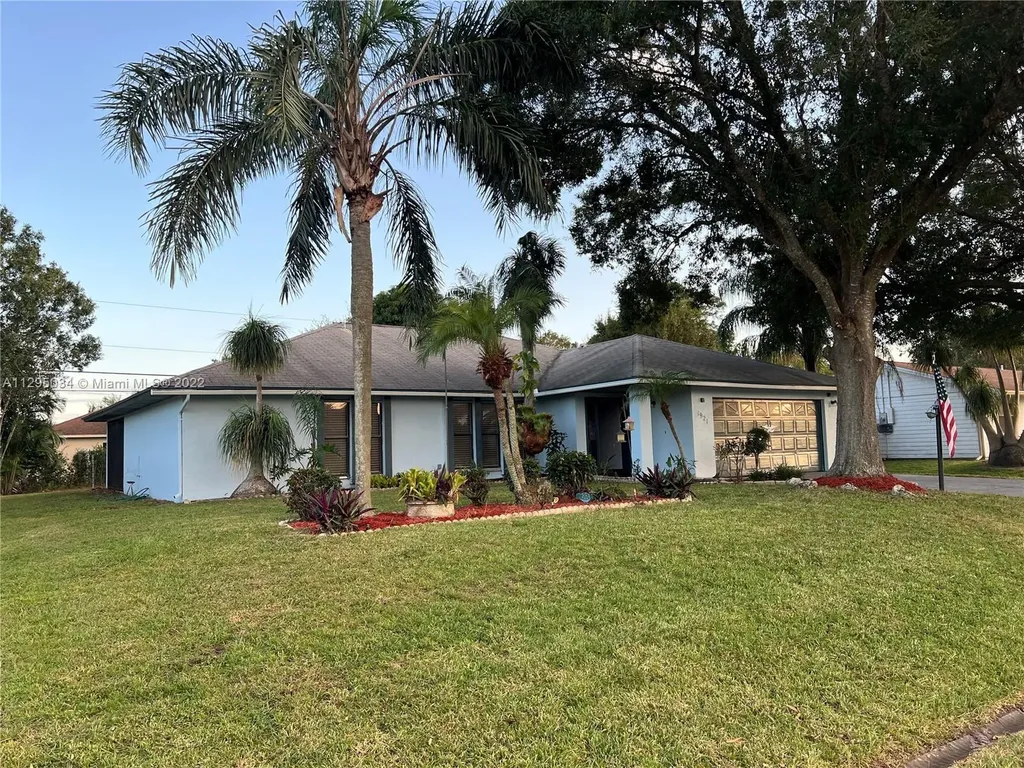 1921 SW Hickock Terrace Port St. Lucie FL 34953