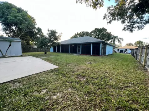 1921 SW Hickock Terrace Port St. Lucie FL 34953