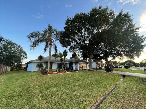 1921 SW Hickock Terrace Port St. Lucie FL 34953