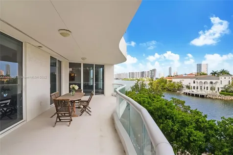 6000 Island Boulevard Aventura FL 33160
