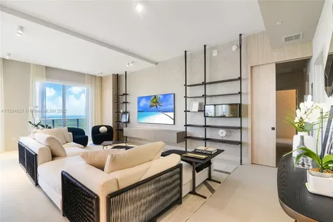 16385 Biscayne Boulevard North Miami Beach FL 33160
