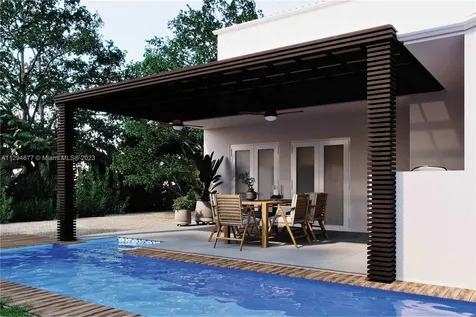 4300 Monserrate Street Coral Gables FL 33146
