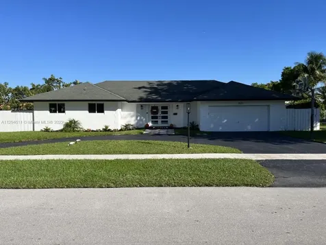 7521 SW 5th Street Plantation FL 33317
