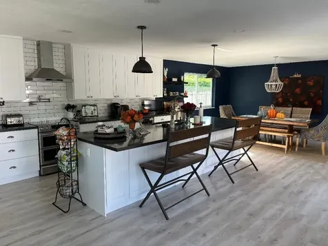 7521 SW 5th Street Plantation FL 33317