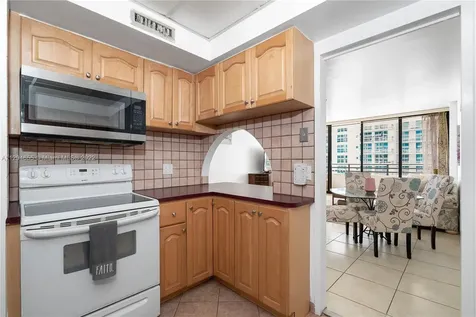 3505 S Ocean Drive Hollywood FL 33019