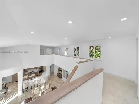10151 SW 57th Court Pinecrest FL 33156