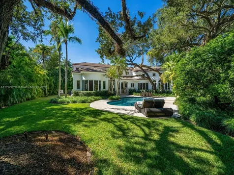 10151 SW 57th Court Pinecrest FL 33156