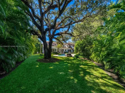 10151 SW 57th Court Pinecrest FL 33156