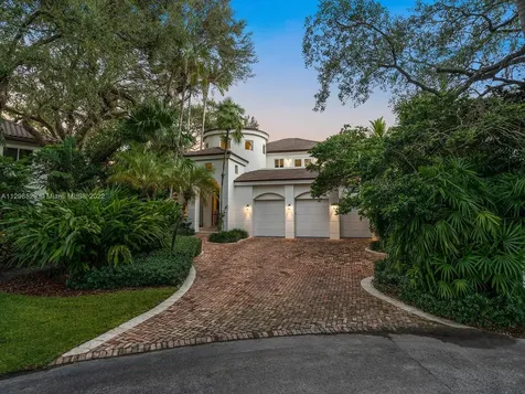 10151 SW 57th Court Pinecrest FL 33156