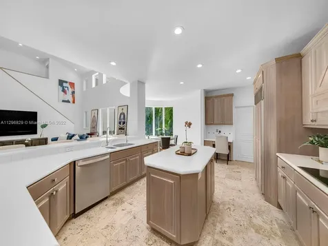 10151 SW 57th Court Pinecrest FL 33156
