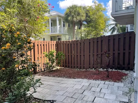 10721 NW 74th Terrace Doral FL 33178