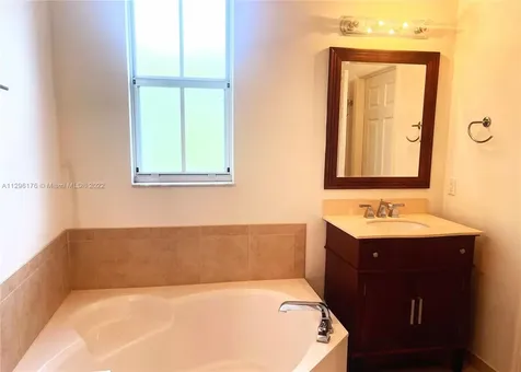 10721 NW 74th Terrace Doral FL 33178