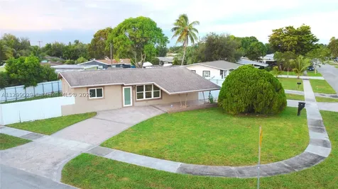 530 N 66th Terrace Hollywood FL 33024