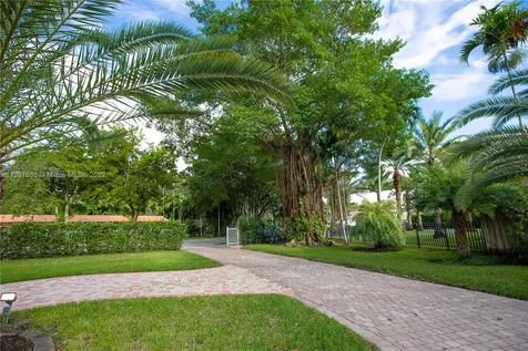 12534 Griffing Boulevard North Miami FL 33161