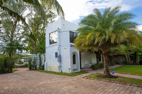 12534 Griffing Boulevard North Miami FL 33161
