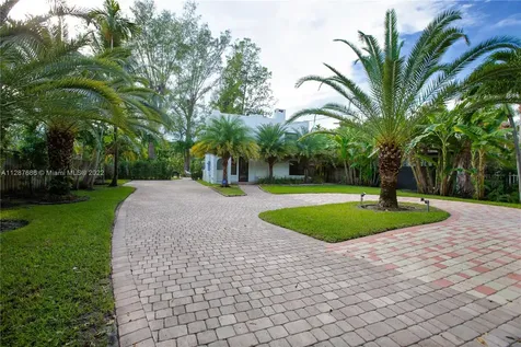 12534 Griffing Boulevard North Miami FL 33161