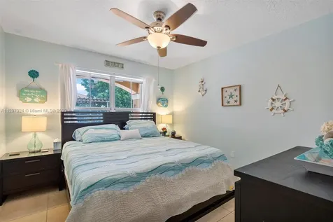 15020 SW 27th Street Miami FL 33185