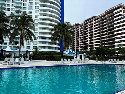 5161 Collins Avenue Miami Beach FL 33140