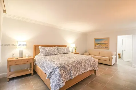 5161 Collins Avenue Miami Beach FL 33140