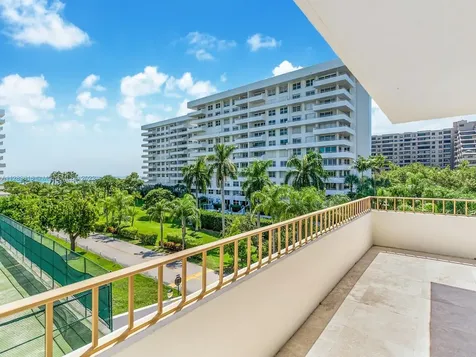 155 Ocean Lane Drive Key Biscayne FL 33149