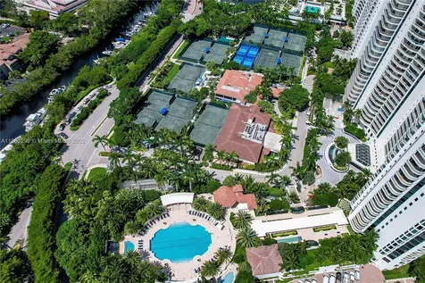2800 Island Boulevard Aventura FL 33160