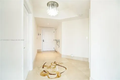 2800 Island Boulevard Aventura FL 33160