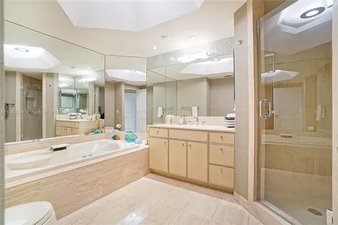 2800 Island Boulevard Aventura FL 33160