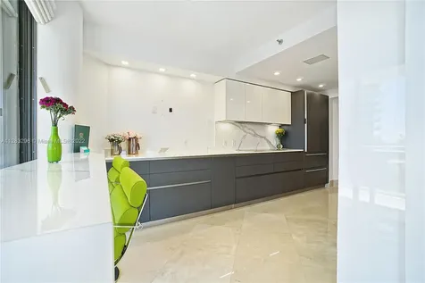 2800 Island Boulevard Aventura FL 33160