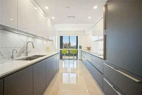 2800 Island Boulevard Aventura FL 33160