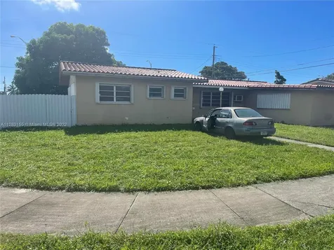 634 W 65th Drive Hialeah FL 33012