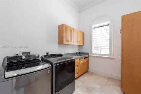 7010 SW 71st Court Miami FL 33143