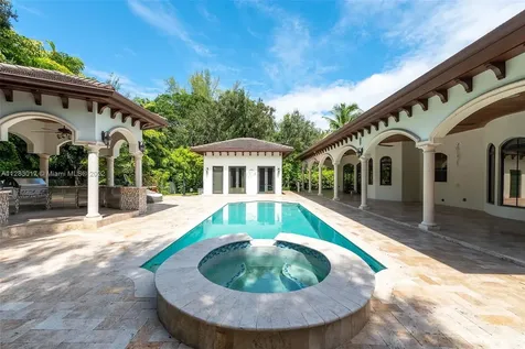 7010 SW 71st Court Miami FL 33143