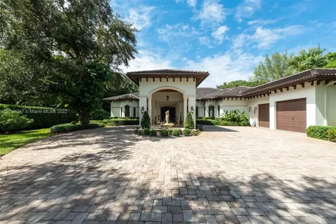 7010 SW 71st Court Miami FL 33143