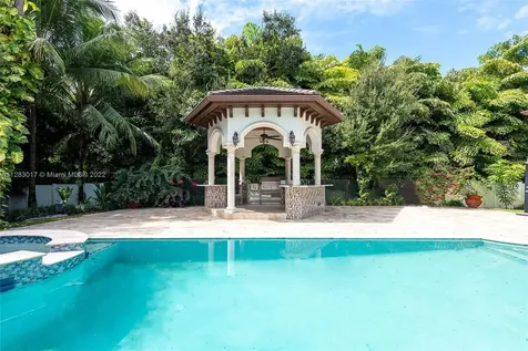7010 SW 71st Court Miami FL 33143