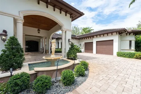 7010 SW 71st Court Miami FL 33143