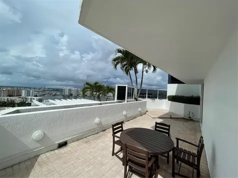 18001 Collins Avenue Sunny Isles Beach FL 33160