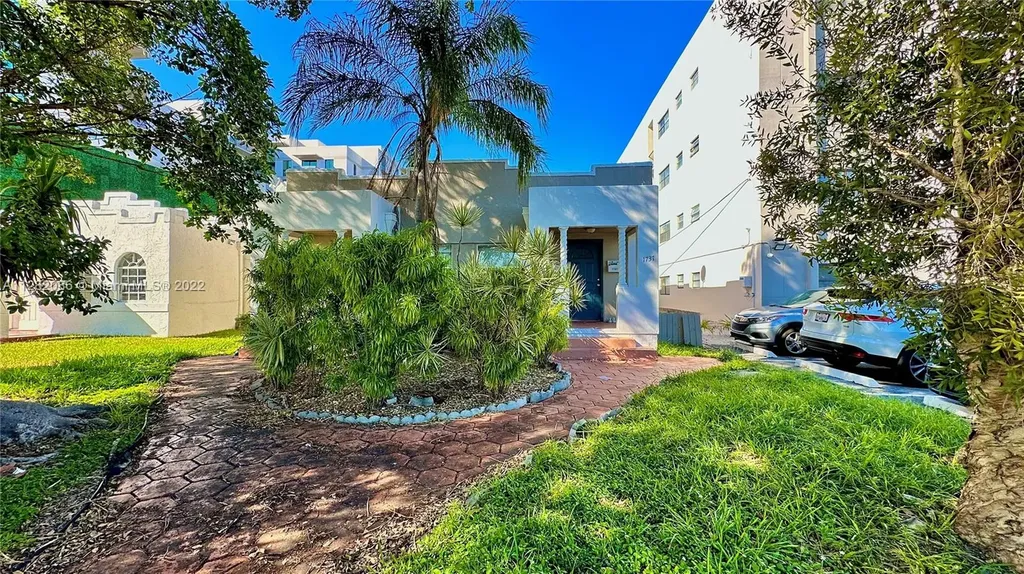 1737 Dewey Street Hollywood FL 33020