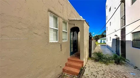 1737 Dewey Street Hollywood FL 33020