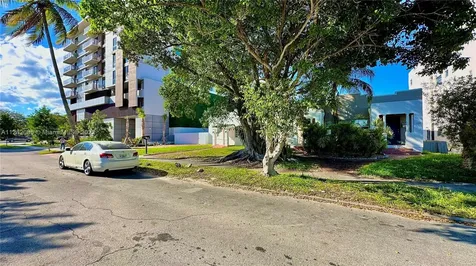 1737 Dewey Street Hollywood FL 33020