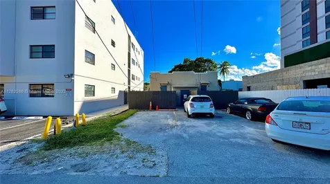 1737 Dewey Street Hollywood FL 33020