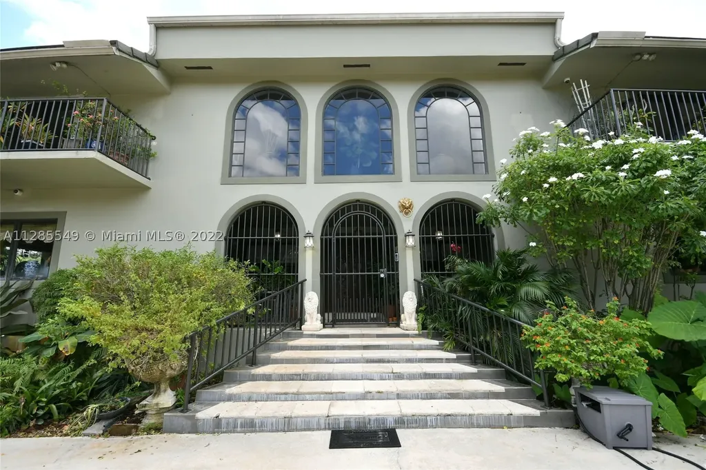 3028 NW 13th Street Miami FL 33125